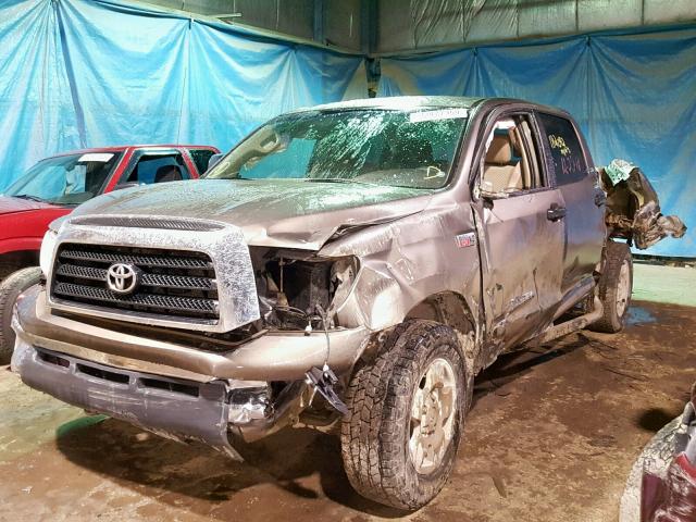 5TBDV54117S487969 - 2007 TOYOTA TUNDRA CRE SILVER photo 2