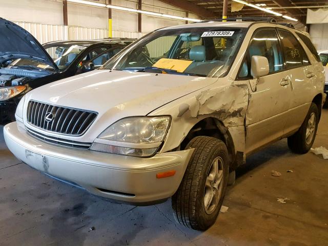 JT6HF10UXY0148881 - 2000 LEXUS RX 300 WHITE photo 2