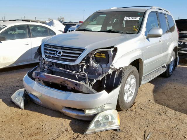 JTJBT20X650094706 - 2005 LEXUS GX 470 SILVER photo 2