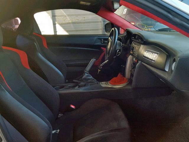 JF1ZNAA11D2726780 - 2013 TOYOTA SCION FR-S SILVER photo 5