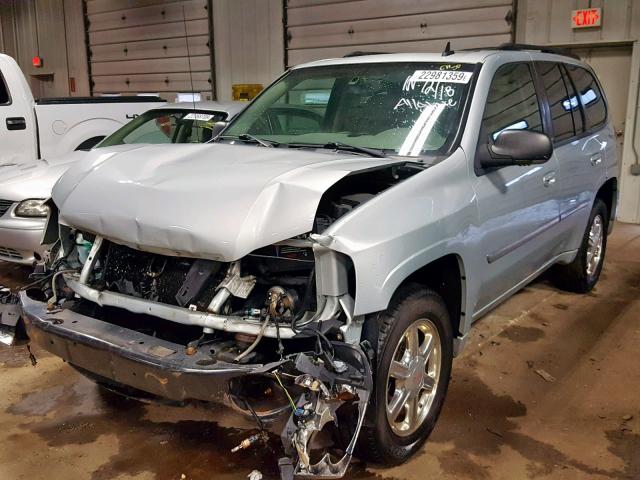 1GKDT13S272150786 - 2007 GMC ENVOY SILVER photo 2