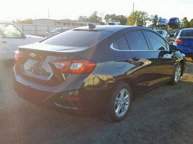 1G1BE5SM6J7137887 - 2018 CHEVROLET CRUZE LT BLACK photo 4