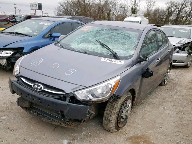 KMHCT4AE6GU057632 - 2016 HYUNDAI ACCENT SE SILVER photo 2