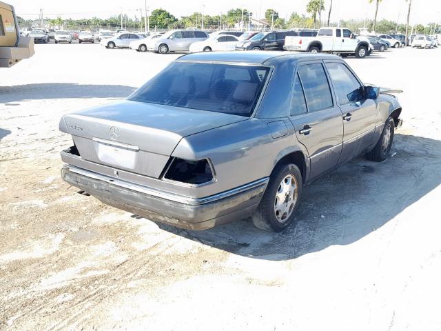 WDBEA32E5SC212809 - 1995 MERCEDES-BENZ E 320 BASE GRAY photo 4