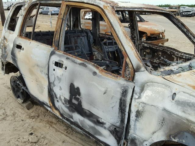 2CNBJ634936908333 - 2003 CHEVROLET TRACKER LT BURN photo 9