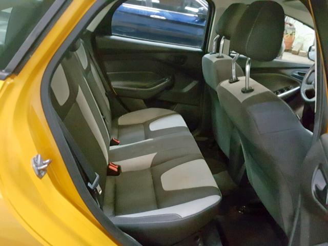 1FAHP3F28CL261944 - 2012 FORD FOCUS SE YELLOW photo 6