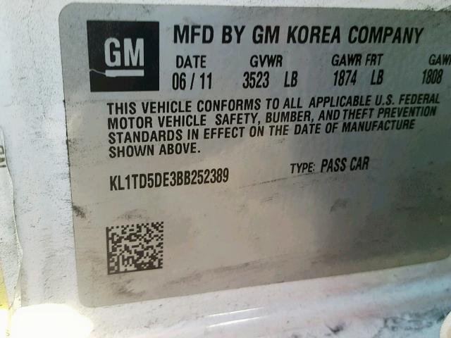 KL1TD5DE3BB252389 - 2011 CHEVROLET AVEO LS WHITE photo 10