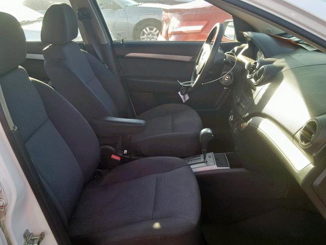 KL1TD5DE3BB252389 - 2011 CHEVROLET AVEO LS WHITE photo 5