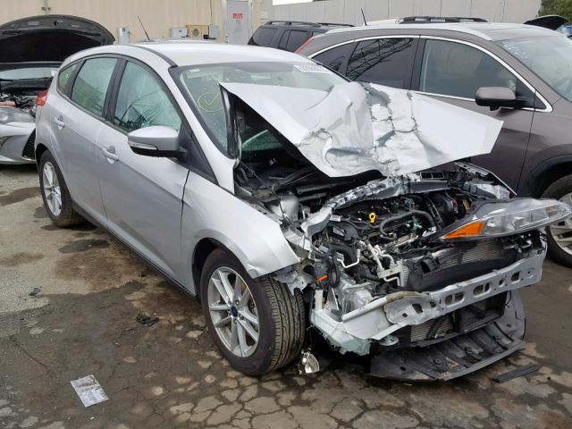 1FADP3K28HL267240 - 2017 FORD FOCUS SE SILVER photo 1