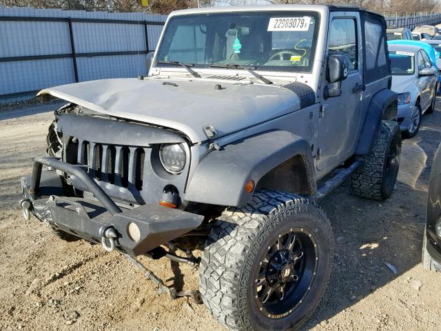 1J4FA24117L172532 - 2007 JEEP WRANGLER X SILVER photo 2