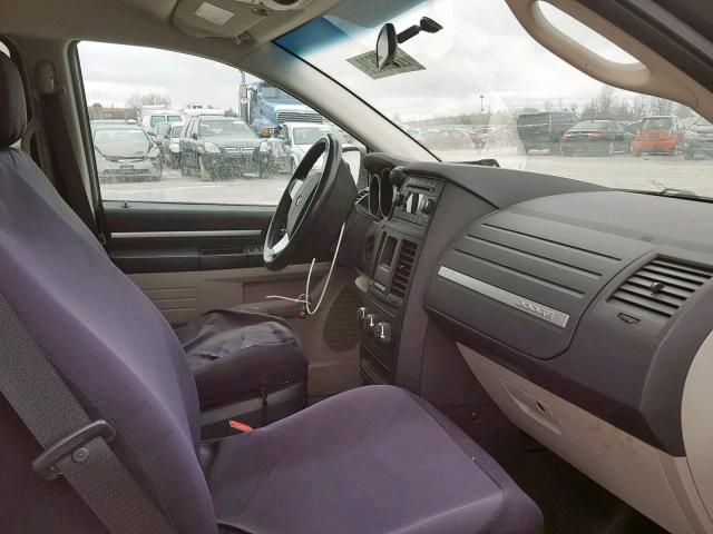 2D4RN4DE4AR469219 - 2010 DODGE GRAND CARA BLACK photo 5