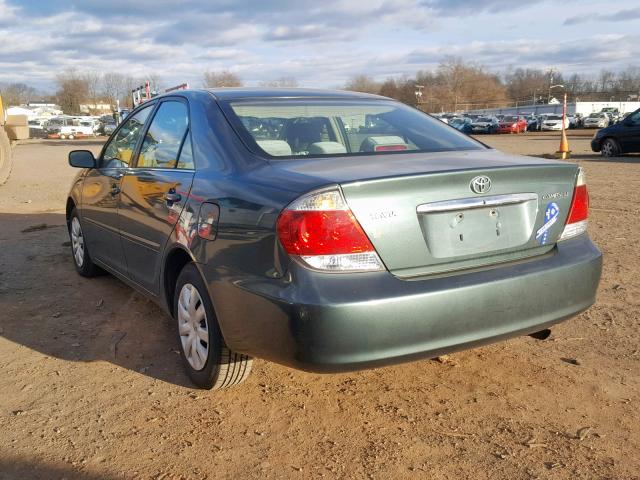 4T1BE30K95U408960 - 2005 TOYOTA CAMRY LE GREEN photo 3