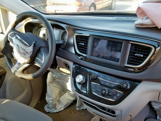 2C4RC1FGXJR106889 - 2018 CHRYSLER PACIFICA T SILVER photo 9