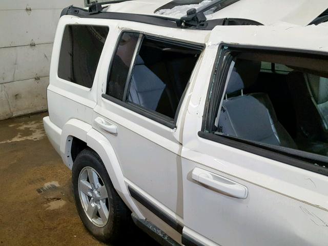 1J8HG48N97C611670 - 2007 JEEP COMMANDER WHITE photo 9