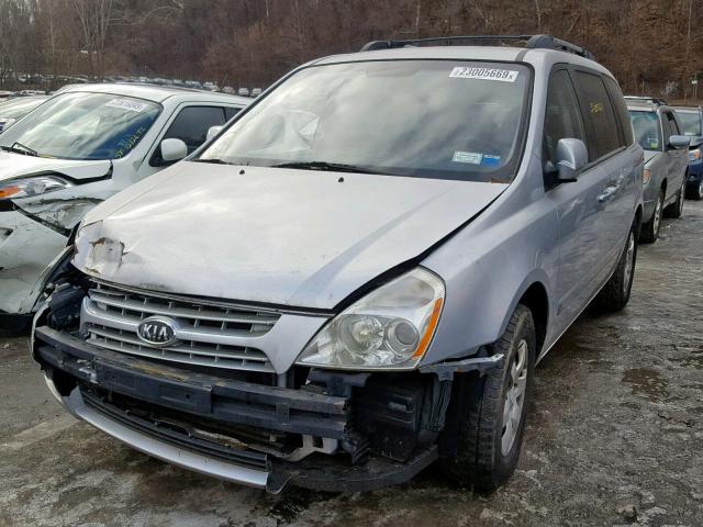 KNDMB133086237734 - 2008 KIA SEDONA SILVER photo 2