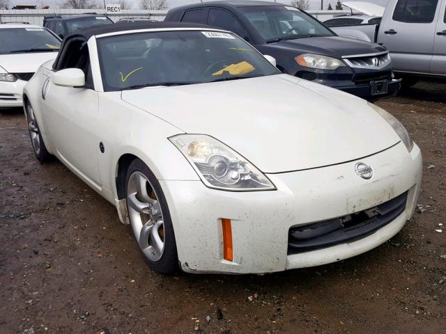 JN1BZ36A68M851212 - 2008 NISSAN 350Z ROADS WHITE photo 1