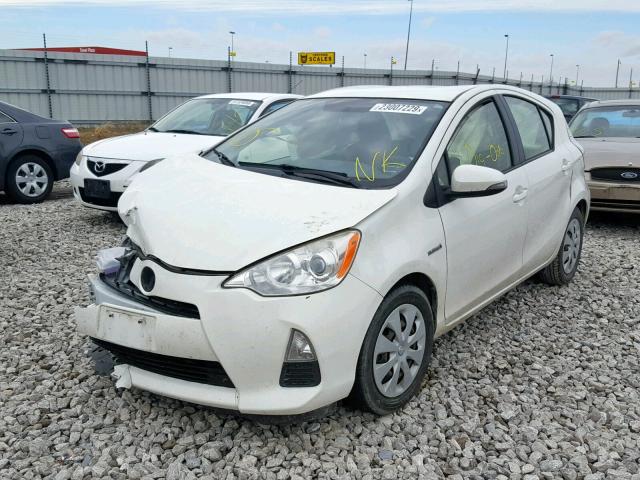 JTDKDTB34D1039891 - 2013 TOYOTA PRIUS C WHITE photo 2