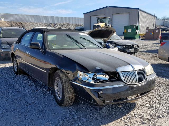 1LNHM83W41Y739683 - 2001 LINCOLN TOWN CAR C BLACK photo 1