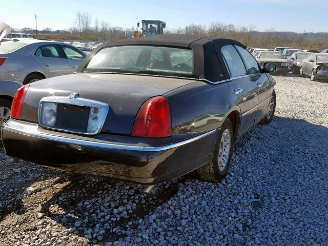 1LNHM83W41Y739683 - 2001 LINCOLN TOWN CAR C BLACK photo 4