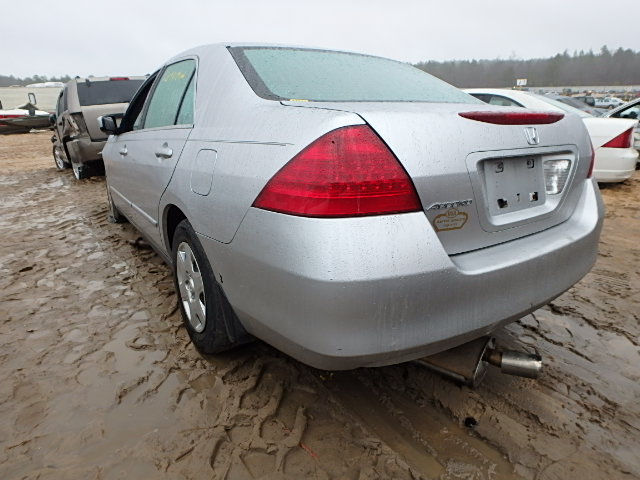 1HGCM56467A148197 - 2007 HONDA ACCORD LX SILVER photo 3