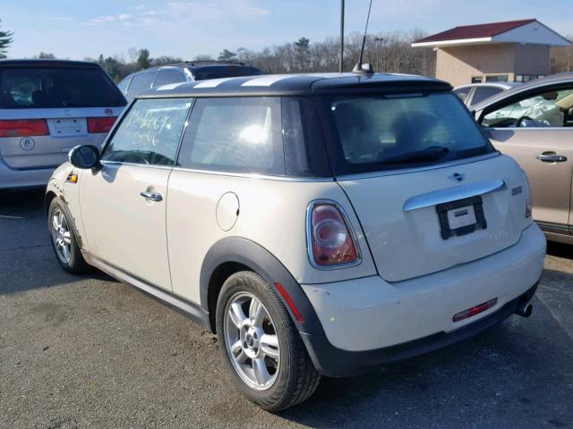 WMWSU3C51DT683026 - 2013 MINI COOPER WHITE photo 3