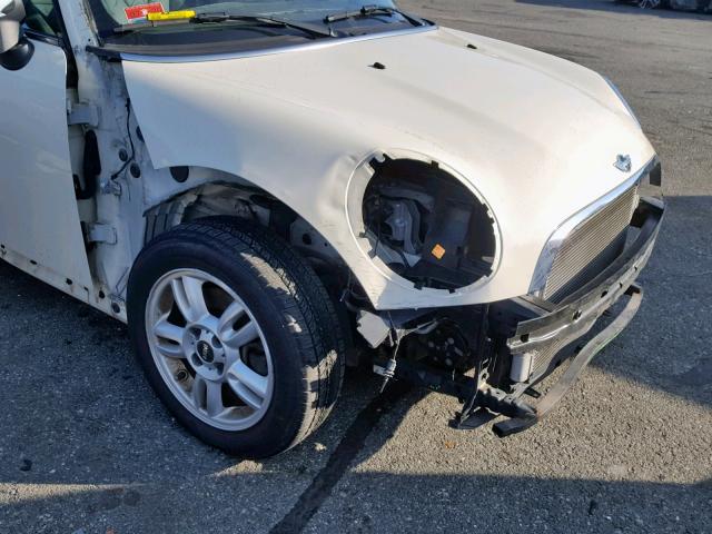 WMWSU3C51DT683026 - 2013 MINI COOPER WHITE photo 9