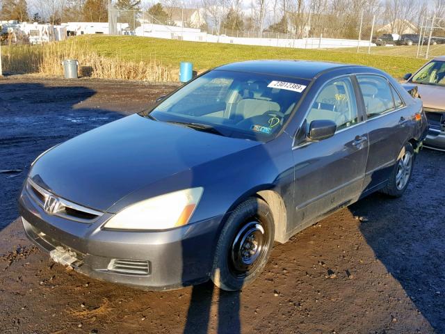 1HGCM56327A003262 - 2007 HONDA ACCORD SE GRAY photo 2