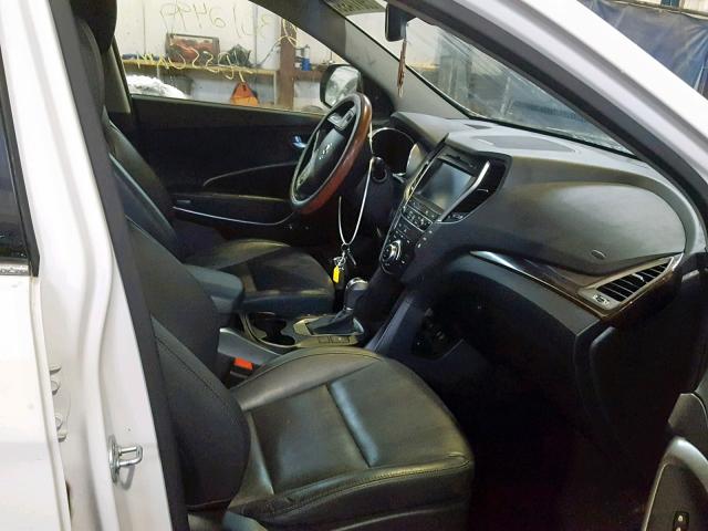 KM8SNDHF9HU173333 - 2017 HYUNDAI SANTA FE S WHITE photo 5