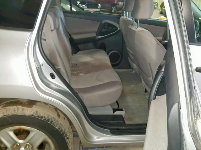 JTMBD33V485137690 - 2008 TOYOTA RAV4 SILVER photo 6