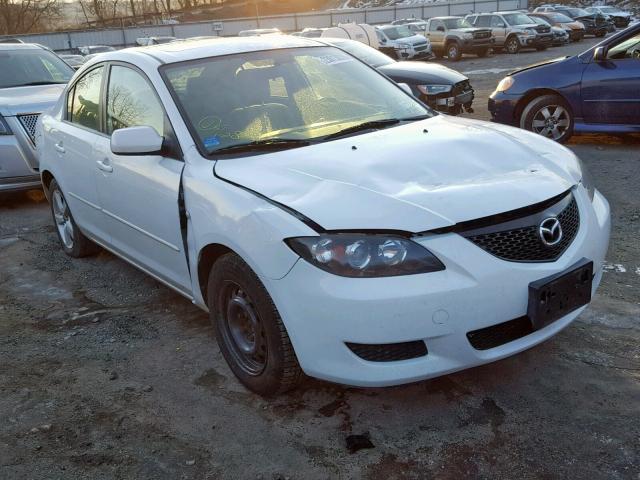 JM1BK32G761538356 - 2006 MAZDA 3 I WHITE photo 1