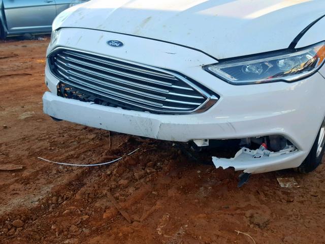 3FA6P0RU7HR368916 - 2017 FORD FUSION TIT WHITE photo 9