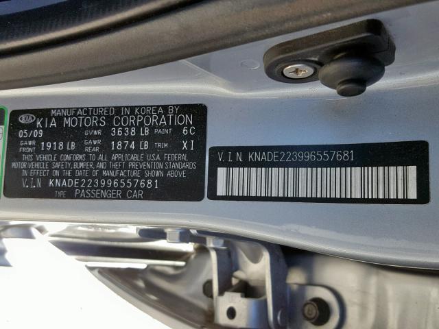 KNADE223996557681 - 2009 KIA RIO BASE SILVER photo 10