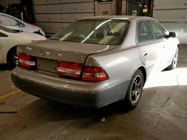 JT8BF28G510333461 - 2001 LEXUS ES 300 GRAY photo 4