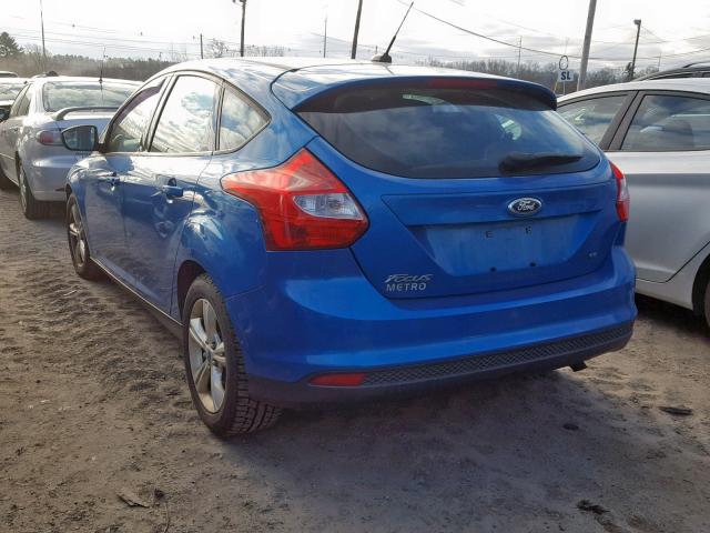 1FAHP3K27CL419101 - 2012 FORD FOCUS SE BLUE photo 3