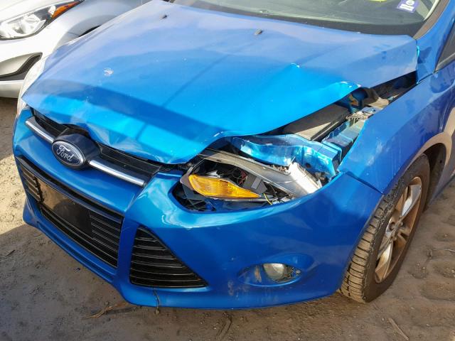 1FAHP3K27CL419101 - 2012 FORD FOCUS SE BLUE photo 9