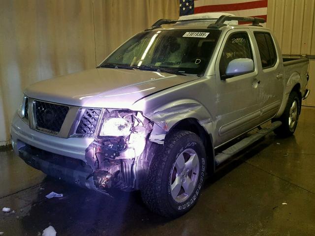 1N6AD07W86C444217 - 2006 NISSAN FRONTIER C SILVER photo 2