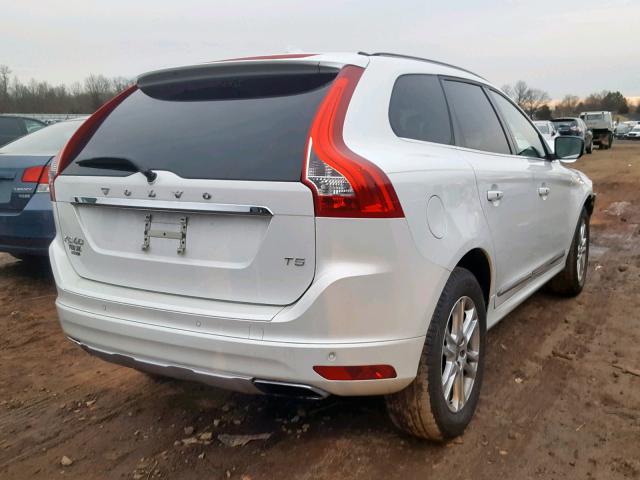 YV440MDK2F2674830 - 2015 VOLVO XC60 T5 WHITE photo 4