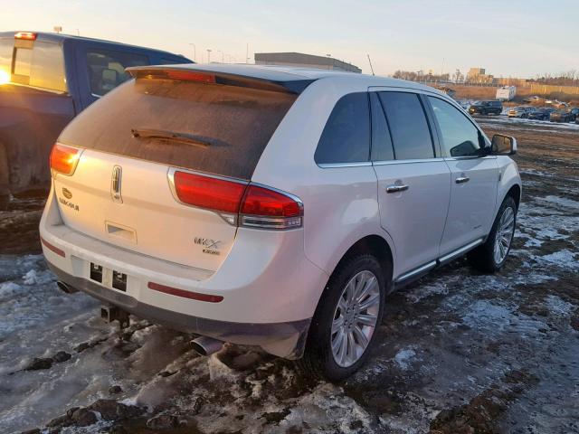 2LMDJ8JK2BBJ14080 - 2011 LINCOLN MKX WHITE photo 4