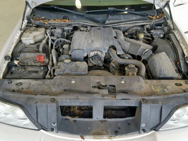 1LNHM83W33Y610756 - 2003 LINCOLN TOWN CAR C WHITE photo 7