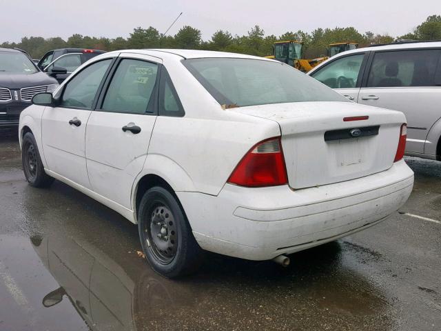 1FAFP34N76W207199 - 2006 FORD FOCUS ZX4 WHITE photo 3