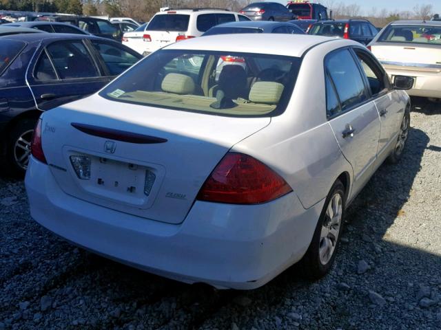 1HGCM56137A184919 - 2007 HONDA ACCORD VAL WHITE photo 4