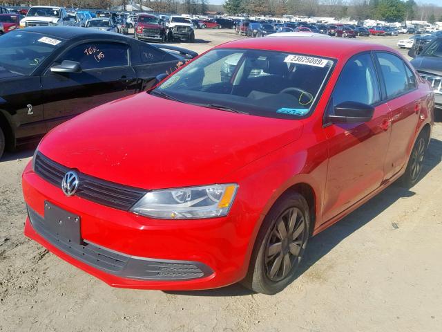 3VW2K7AJ5CM395813 - 2012 VOLKSWAGEN JETTA BASE RED photo 2