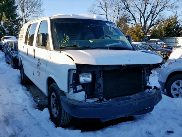 1GCGG25C081209754 - 2008 CHEVROLET EXPRESS G2 WHITE photo 1