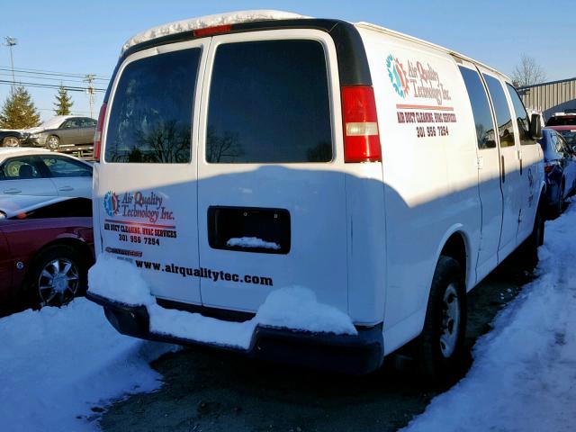 1GCGG25C081209754 - 2008 CHEVROLET EXPRESS G2 WHITE photo 4