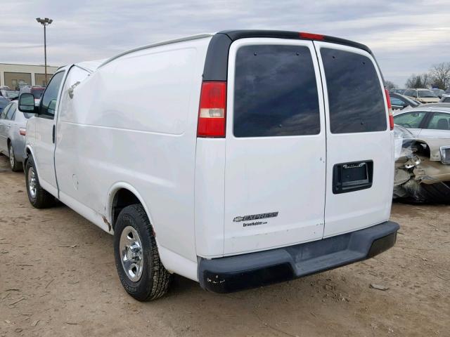 1GCFG15T871204922 - 2007 CHEVROLET EXPRESS G1 WHITE photo 3