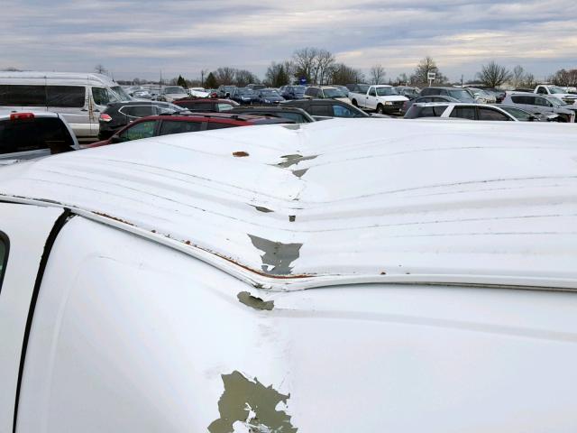 1GCFG15T871204922 - 2007 CHEVROLET EXPRESS G1 WHITE photo 9