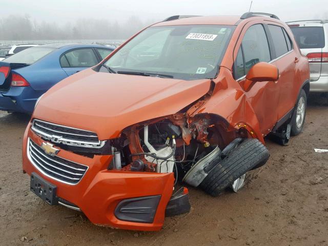 KL7CJPSBXGB664738 - 2016 CHEVROLET TRAX 1LT ORANGE photo 2