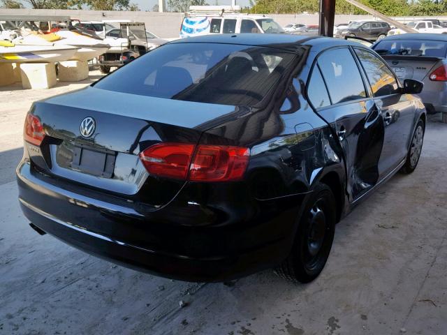 3VW2K7AJ4CM050059 - 2012 VOLKSWAGEN JETTA BASE Սև լուսանկար 4