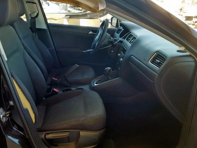 3VW2K7AJ4CM050059 - 2012 VOLKSWAGEN JETTA BASE Սև լուսանկար 5