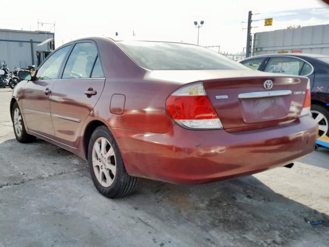 4T1BE32K95U068920 - 2005 TOYOTA CAMRY LE RED photo 3